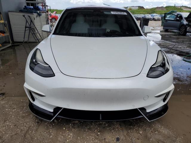 Photo 5 from auction – 2018 TESLA MODEL 3 with VIN 5YJ3E1EB2JF097963