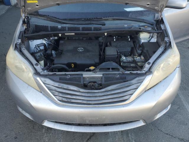 Photo 12 from auction – 2011 TOYOTA SIENNA XLE with VIN 5TDYK3DC8BS035596