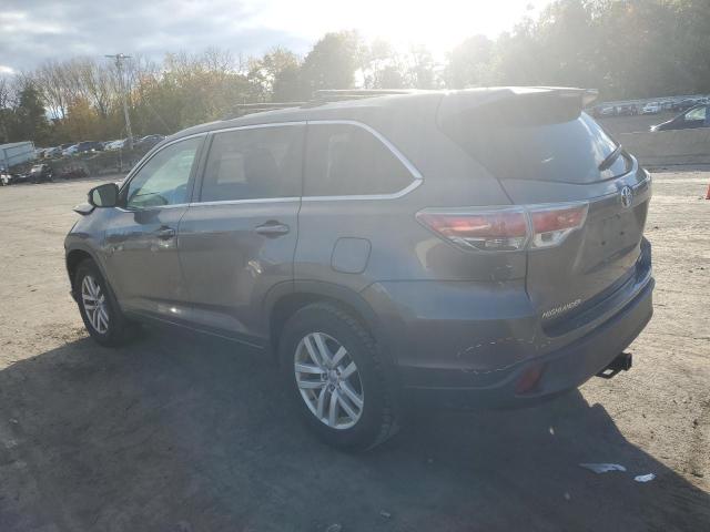 Photo 2 from auction – 2015 TOYOTA HIGHLANDER with VIN 5TDBKRFH3FS189382