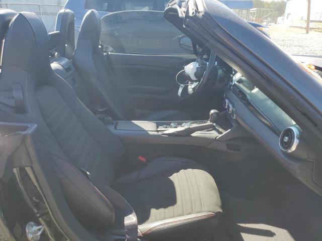Photo 10 from auction – 2017 FIAT 124 SPIDER with VIN JC1NFAEK1H0118751