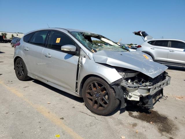 Photo 4 from auction – 2015 FORD FOCUS SE with VIN 1FADP3K21FL268856