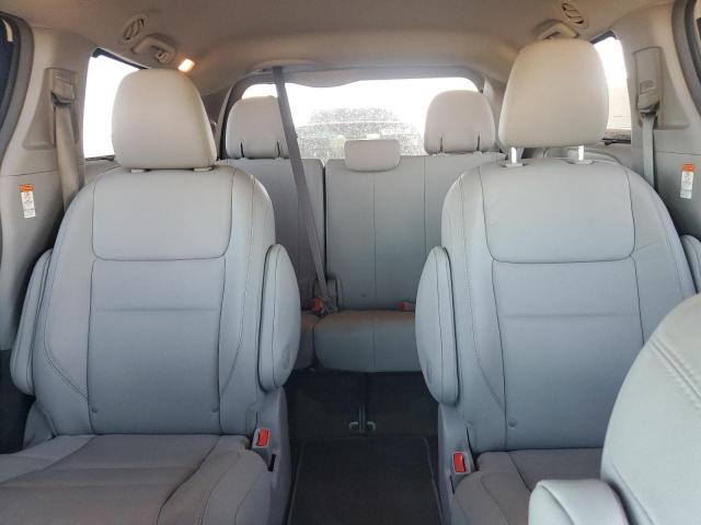 Photo 10 from auction – 2017 TOYOTA SIENNA XLE with VIN 5TDDZ3DC6HS161619