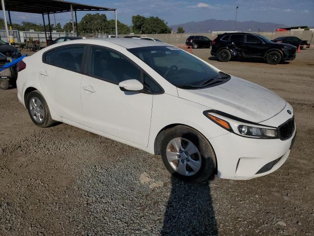 Photo 4 from auction – 2017 KIA FORTE LX with VIN 3KPFK4A72HE032359