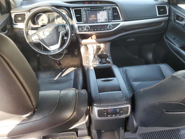 Photo 8 from auction – 2018 TOYOTA HIGHLANDER with VIN 5TDJZRFH4JS823380