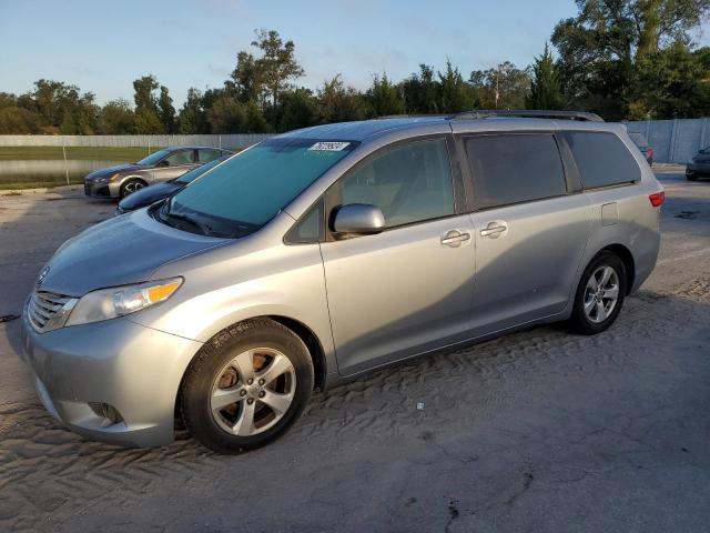 TOYOTA SIENNA LE 2017 with VIN 5TDKZ3DC8HS787681 - Photo from auction