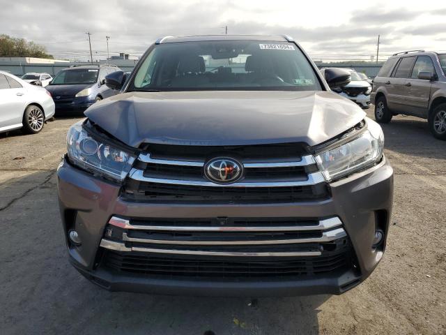 Photo 5 from auction – 2018 TOYOTA HIGHLANDER with VIN 5TDDZRFH0JS907564