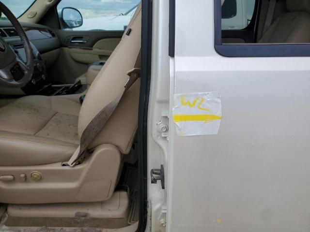 Photo 13 from auction – 2011 CHEVROLET SUBURBAN K with VIN 1GNSKKE37BR399562