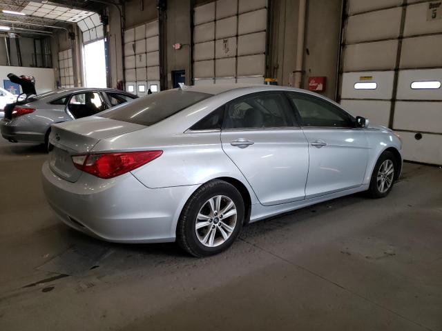 Photo 3 from auction – 2011 HYUNDAI SONATA GLS with VIN 5NPEB4ACXBH281326