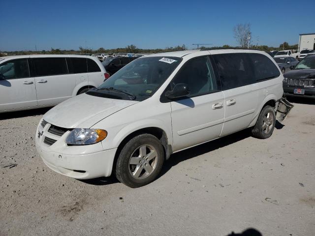 DODGE CARAVAN 2005 with VIN 2D4GP24R15R388533 - Photo from auction