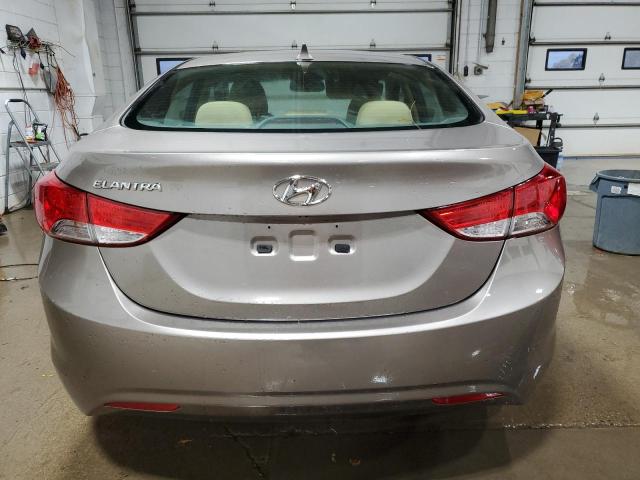 Photo 6 from auction – 2012 HYUNDAI ELANTRA GL with VIN 5NPDH4AE4CH126140