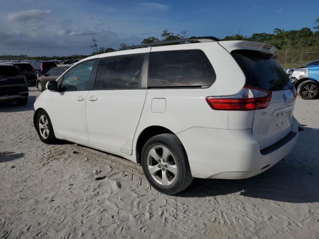 Photo 2 from auction – 2015 TOYOTA SIENNA LE with VIN 5TDKK3DC9FS659192