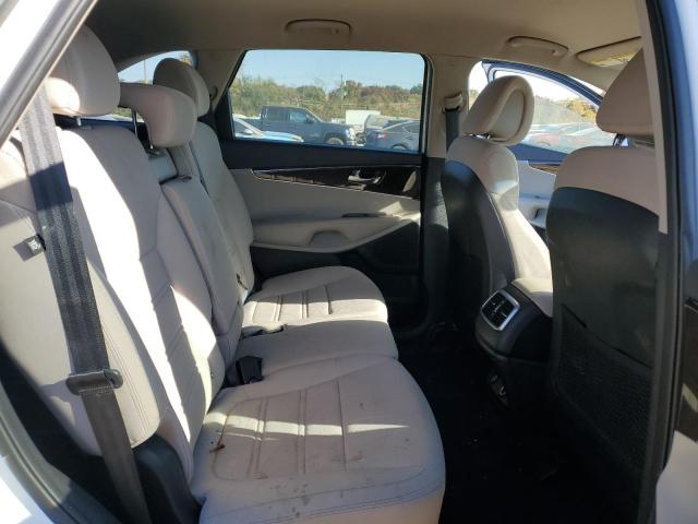 Photo 11 from auction – 2016 KIA SORENTO LX with VIN 5XYPGDA35GG068891