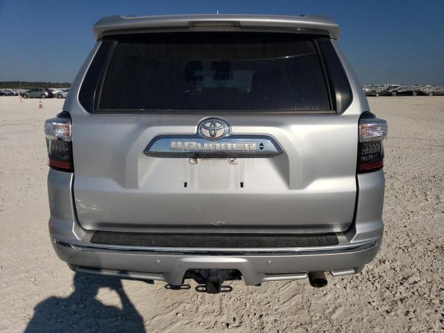 Photo 6 from auction – 2018 TOYOTA 4RUNNER SR with VIN JTEZU5JR9J5173795