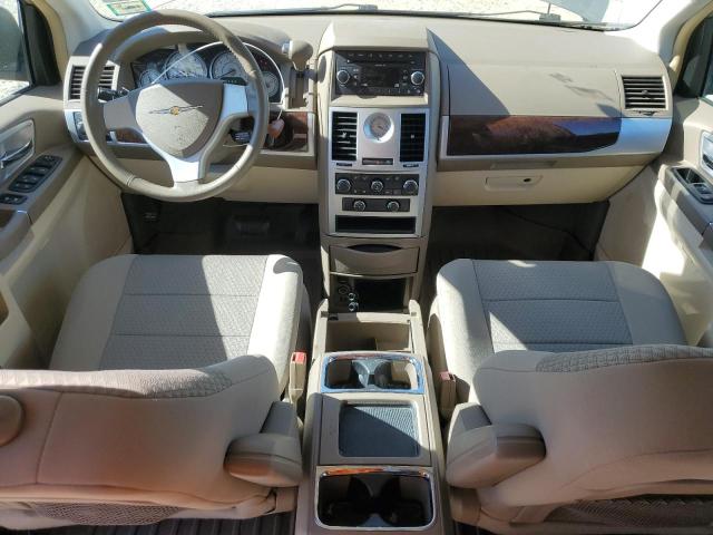 Photo 8 from auction – 2010 CHRYSLER TOWN & COU with VIN 2A4RR5D16AR193723