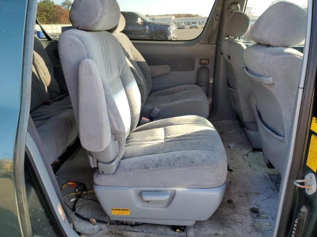 Photo 11 from auction – 2002 TOYOTA SIENNA LE with VIN 4T3ZF13C52U459119