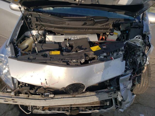 Photo 11 from auction – 2015 TOYOTA PRIUS with VIN JTDKN3DU0F0409777