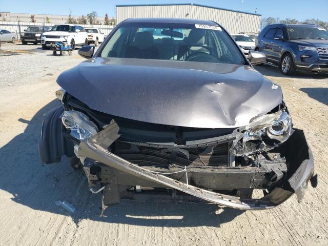 Photo 5 from auction – 2017 TOYOTA CAMRY LE with VIN 4T1BF1FK4HU416123