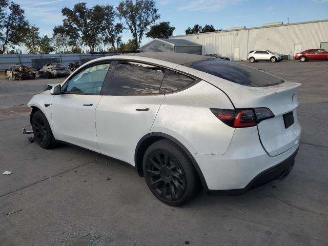 Снимка 2 от търг – 2021 TESLA MODEL Y с VIN 5YJYGDED6MF103688