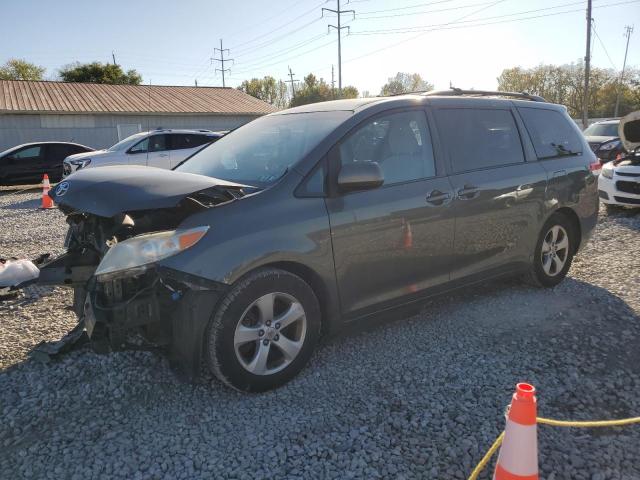 Photo 1 from auction – 2013 TOYOTA SIENNA LE with VIN 5TDKK3DC2DS334610