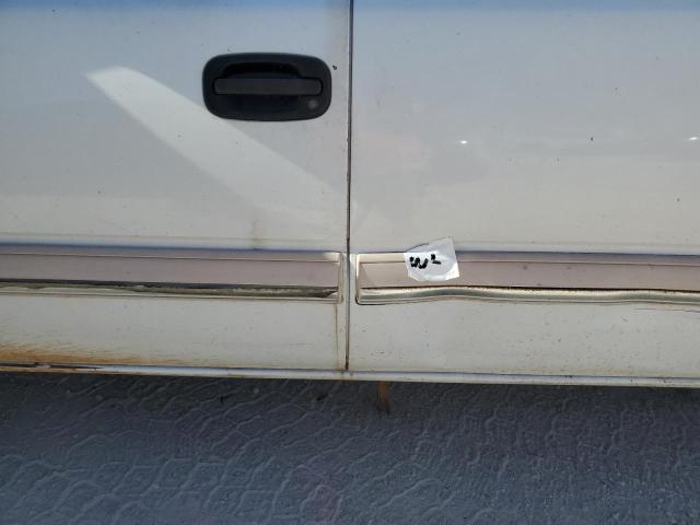 Photo 12 from auction – 2005 CHEVROLET SILVERADO with VIN 1GCHK23245F843077