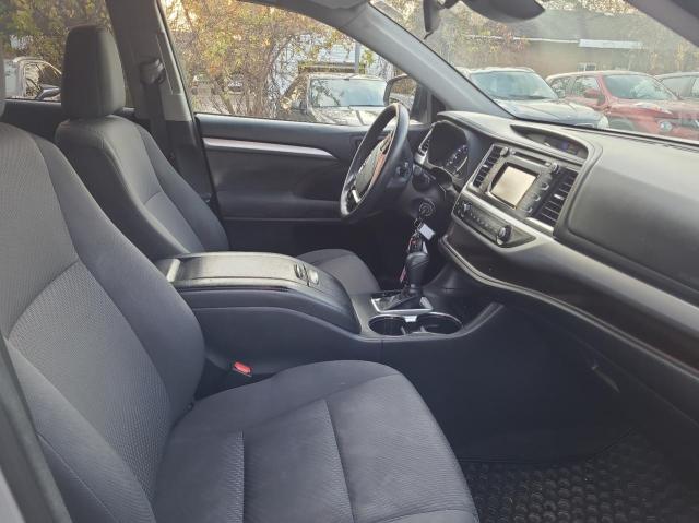 Photo 5 from auction – 2017 TOYOTA HIGHLANDER with VIN 5TDZZRFH3HS219168