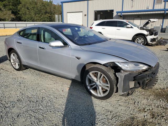 Photo 4 from auction – 2013 TESLA MODEL S with VIN 5YJSA1DN7DFP18038