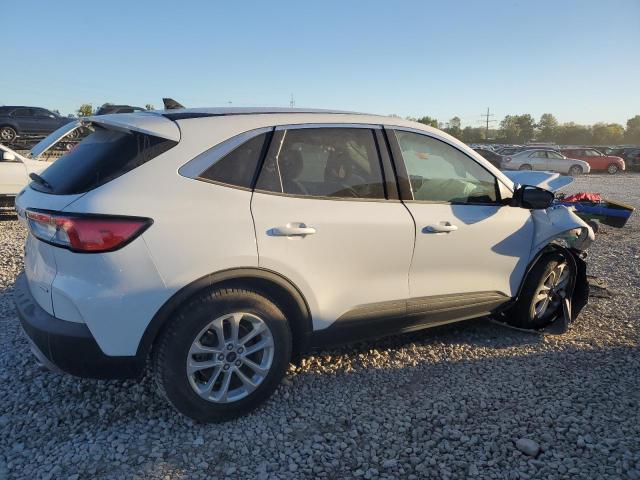 Photo 3 from auction – 2020 FORD ESCAPE SE with VIN 1FMCU0G63LUA98431