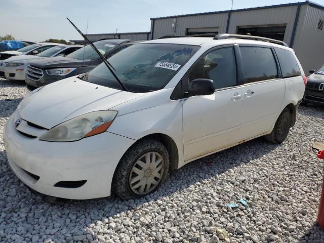 Photo 1 from auction – 2010 TOYOTA SIENNA CE with VIN 5TDKK4CC8AS292592