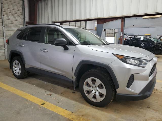 Photo 4 from auction – 2019 TOYOTA RAV4 LE with VIN JTMF1RFV4KJ017296