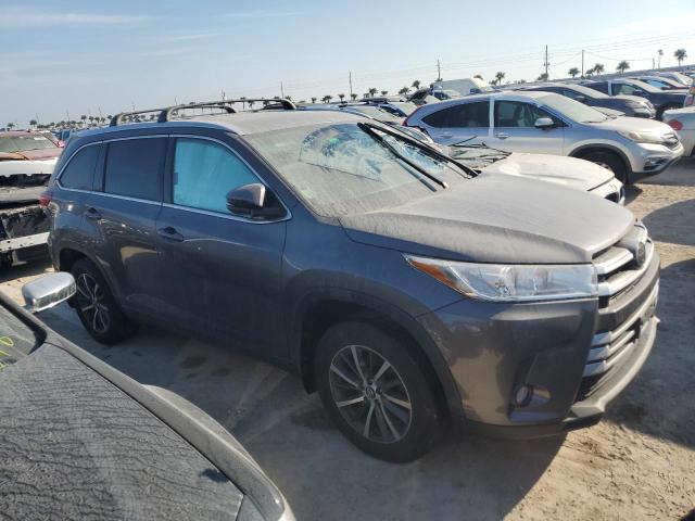 Photo 4 from auction – 2017 TOYOTA HIGHLANDER with VIN 5TDJZRFH5HS403248