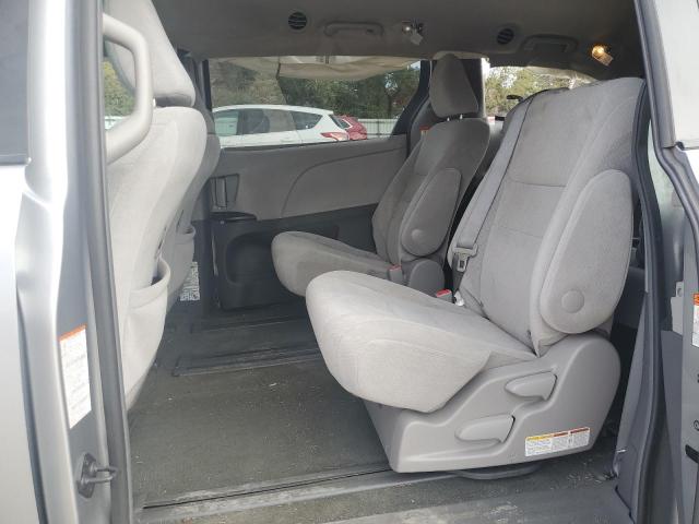 Photo 11 from auction – 2015 TOYOTA SIENNA LE with VIN 5TDKK3DC9FS660603