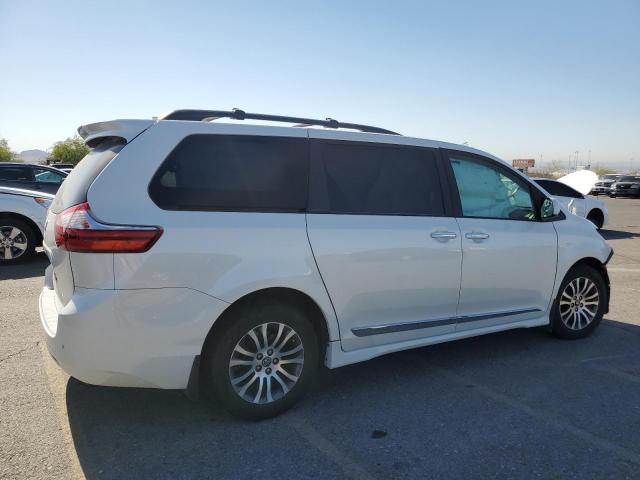 Photo 3 from auction – 2018 TOYOTA SIENNA XLE with VIN 5TDYZ3DC4JS937804