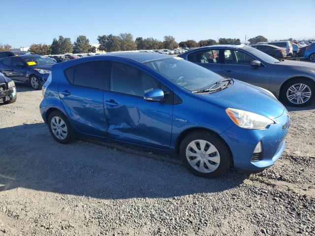 Photo 4 from auction – 2013 TOYOTA PRIUS C with VIN JTDKDTB39D1044889