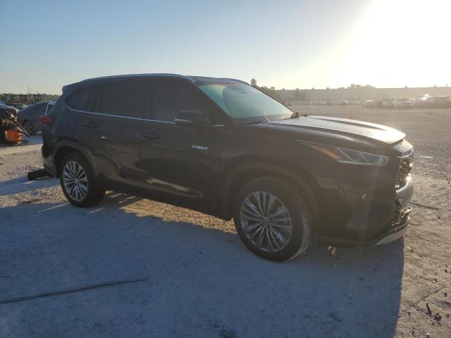 Photo 4 from auction – 2021 TOYOTA HIGHLANDER with VIN 5TDFARAHXMS009078