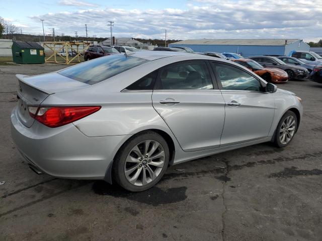 Photo 3 from auction – 2012 HYUNDAI SONATA SE with VIN 5NPEC4AB0CH436472