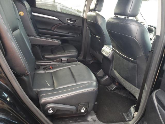 Photo 11 from auction – 2018 TOYOTA HIGHLANDER with VIN 5TDJZRFH8JS530565