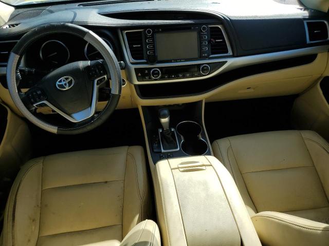 Photo 8 from auction – 2017 TOYOTA HIGHLANDER with VIN 5TDKZRFH7HS523427