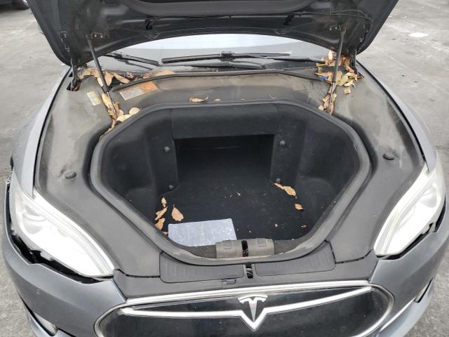 Photo 11 from auction – 2013 TESLA MODEL S with VIN 5YJSA1CN7DFP27159