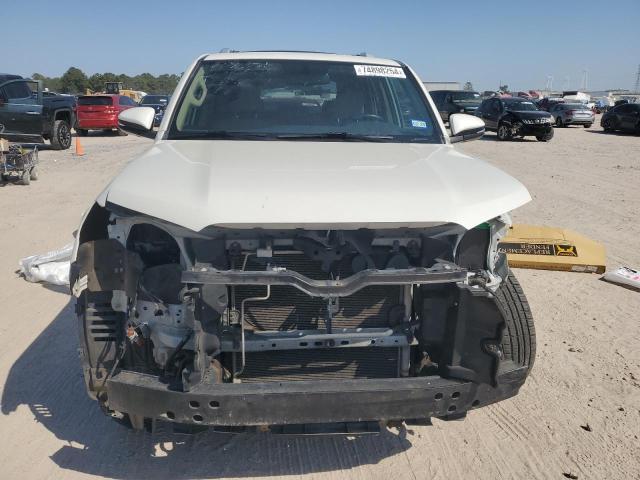 Photo 5 from auction – 2018 TOYOTA 4RUNNER SR with VIN JTEZU5JR5J5175348