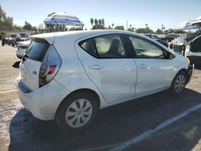 Photo 3 from auction – 2013 TOYOTA PRIUS C with VIN JTDKDTB35D1043710