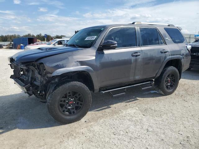Photo 1 from auction – 2017 TOYOTA 4RUNNER SR with VIN JTEBU5JR1H5447163