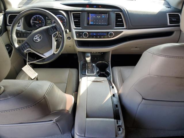 Photo 8 from auction – 2017 TOYOTA HIGHLANDER with VIN 5TDJZRFH1HS433976