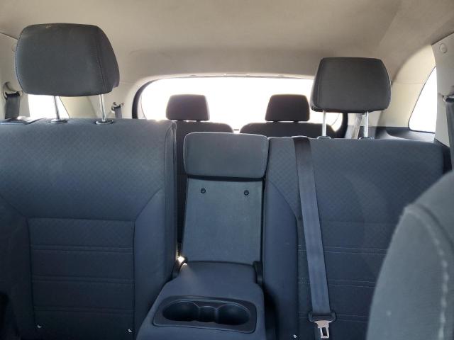 Photo 10 from auction – 2018 KIA SORENTO LX with VIN 5XYPGDA32JG350171