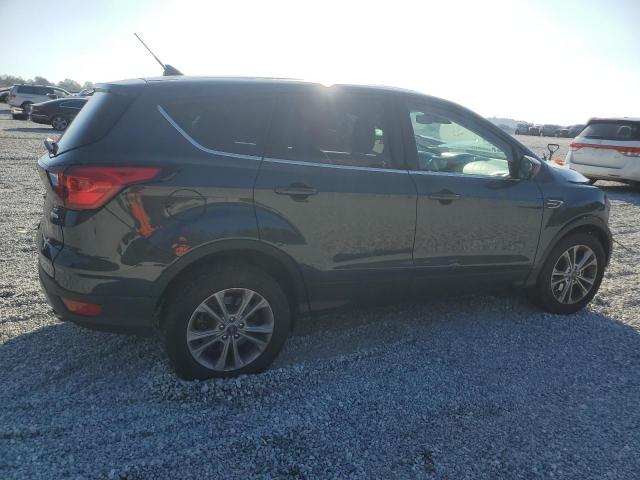 Photo 3 from auction – 2019 FORD ESCAPE SE with VIN 1FMCU0GDXKUB32510