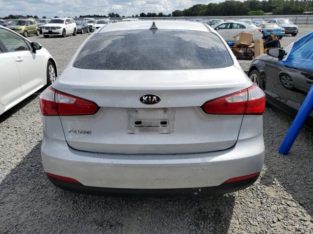 Photo 6 from auction – 2016 KIA FORTE LX with VIN KNAFK4A60G5601059