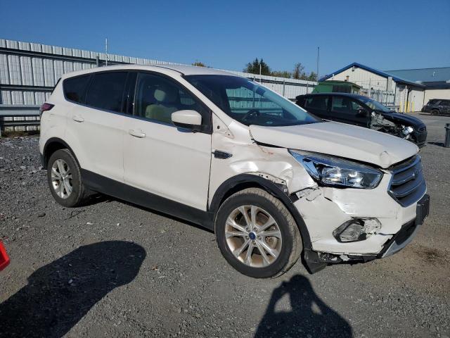 Photo 4 from auction – 2017 FORD ESCAPE SE with VIN 1FMCU9G93HUD81076