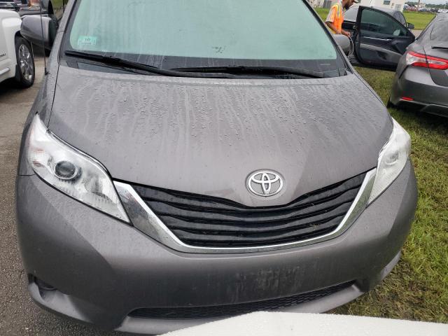 Photo 5 from auction – 2012 TOYOTA SIENNA LE with VIN 5TDKK3DC3CS255901