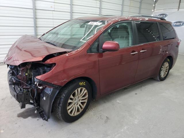 TOYOTA SIENNA XLE 2017 with VIN 5TDYZ3DC4HS889201 - Photo from auction