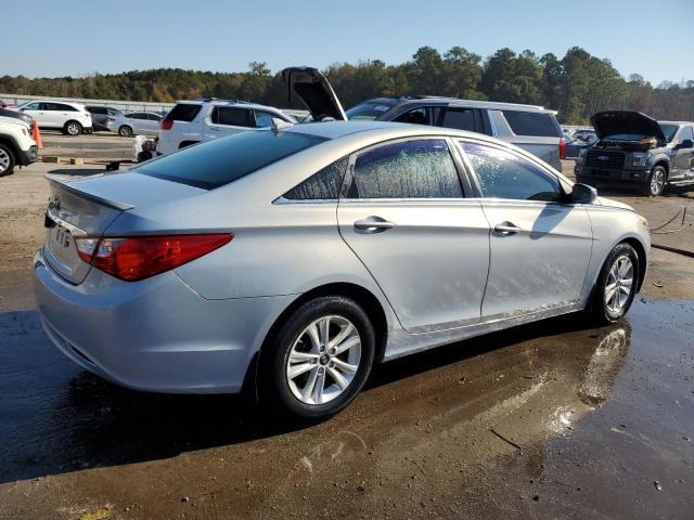 Photo 3 from auction – 2013 HYUNDAI SONATA GLS with VIN 5NPEB4AC7DH673389