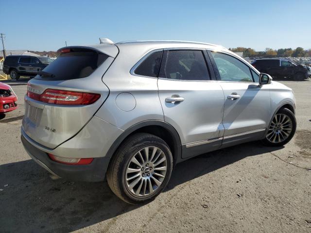 Photo 3 from auction – 2016 LINCOLN MKC RESERV with VIN 5LMTJ3DH3GUJ05560